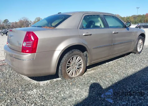 2009 Chrysler 300 Touring из США, поврежденный, VIN 2C3KA53V19H591415